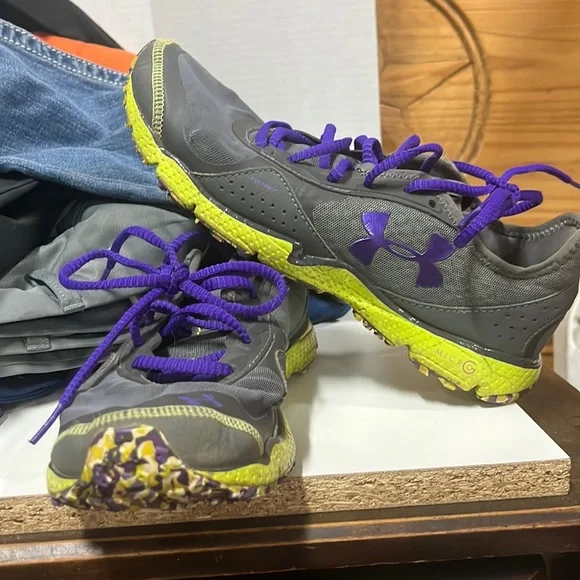 Under armor deals purple shoes
